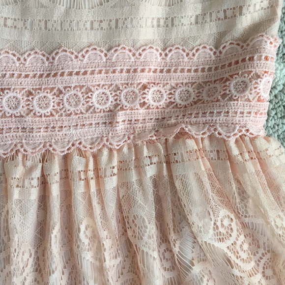 Pink blush Lace Dress - Picture 4 of 5